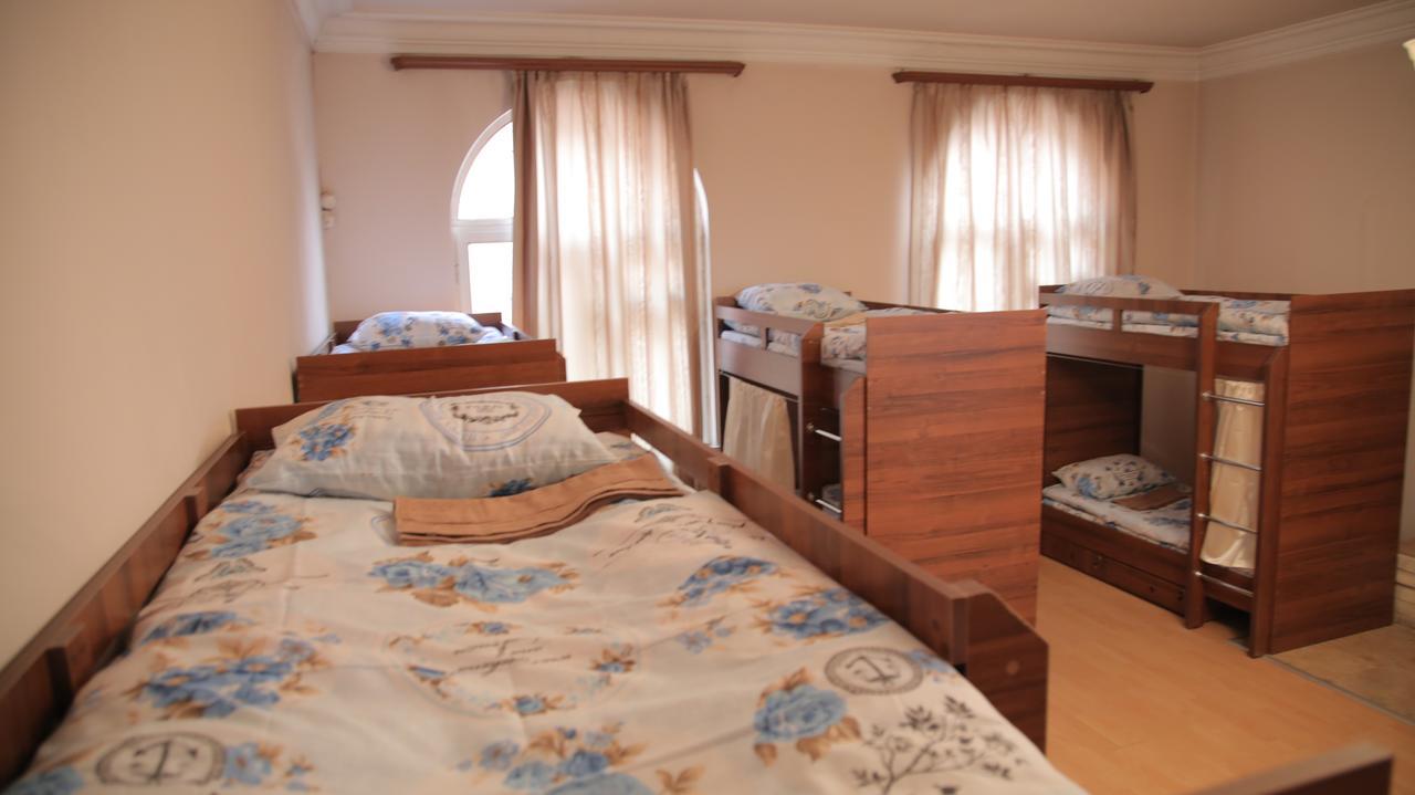 Noy Hostel Erévan Extérieur photo