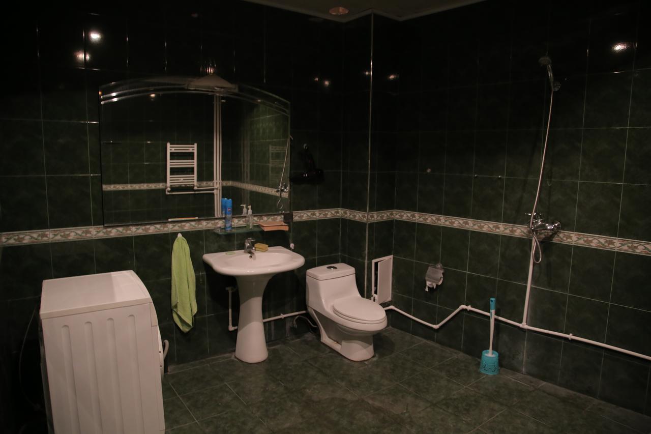 Noy Hostel Erévan Extérieur photo
