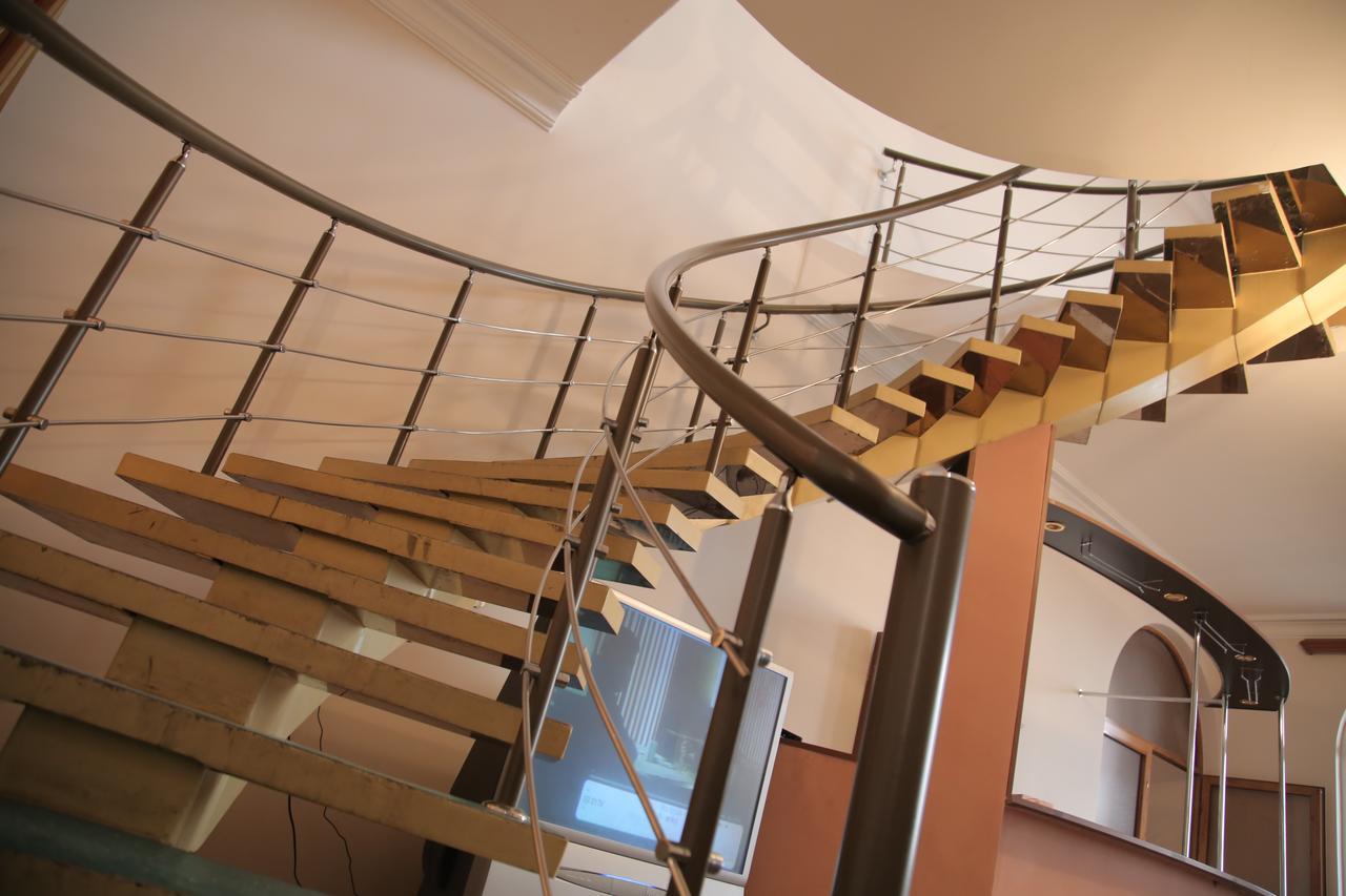 Noy Hostel Erévan Extérieur photo