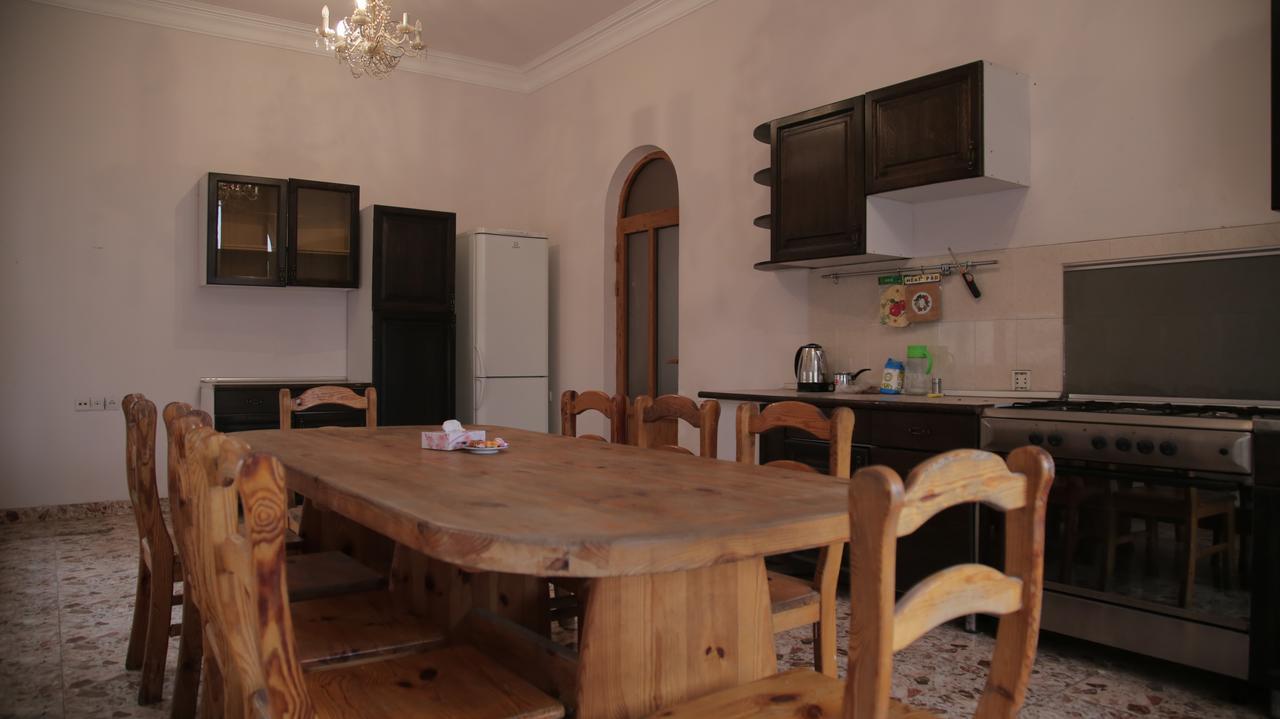 Noy Hostel Erévan Extérieur photo