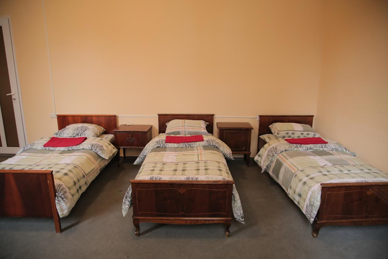 Noy Hostel Erévan Extérieur photo