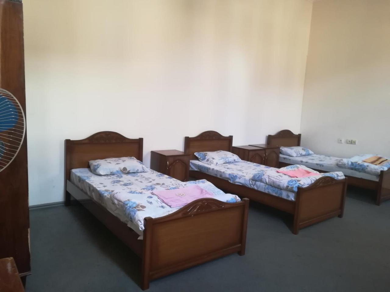 Noy Hostel Erévan Extérieur photo
